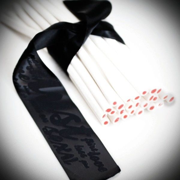 LES PETITS BONBONS SILKY SENSUAL HANDCUFFS.