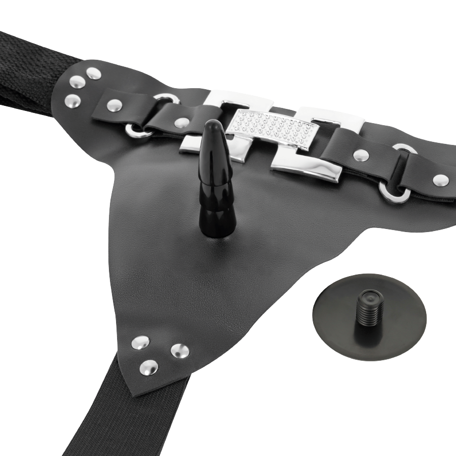 HARNESS ATTRACTION DAVID REALISTIC DELUXE VIBRATING STRAP ON FLESH 18 X 4.5CM